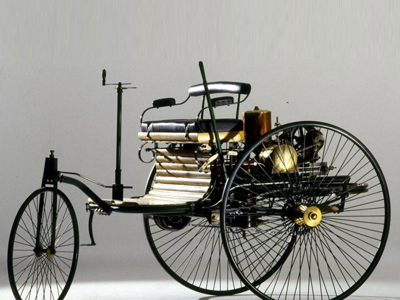 قطعة من التاريخ... مرسيدس تبيع نموذج عامل لأول موديلاتها